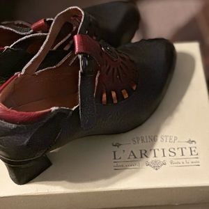 Shoes size 10.5